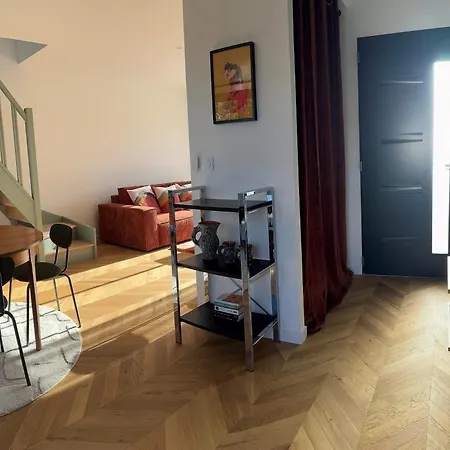 Maison Individuelle Avec Jardin Terrasse Proche Lyon Croix Rousse *