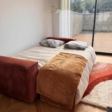 Ferienhaus Maison Individuelle Avec Jardin Terrasse Proche Lyon Croix Rousse Caluire-et-Cuire
